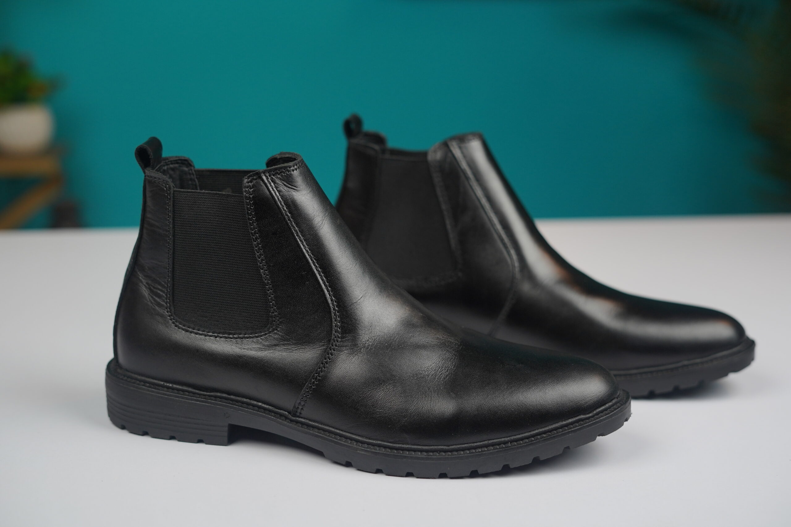 Timeless Elegance Chelsea Man's Boot - Image 4